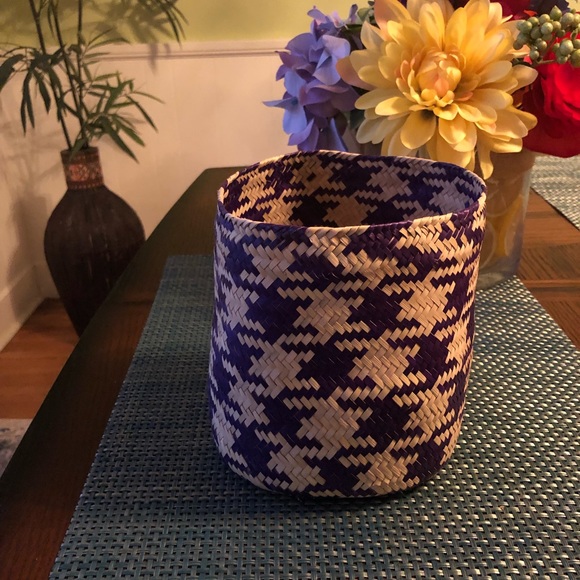 2 for $15 - Handcrafted Gallito palm leaf basket - purple from Oaxaca, Mexico. - Picture 6 of 10